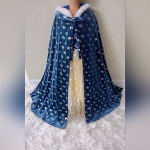 Girls Inspired Snow Queen Elsa Cape, High-Quality Velvet, Beautiful Decorations
